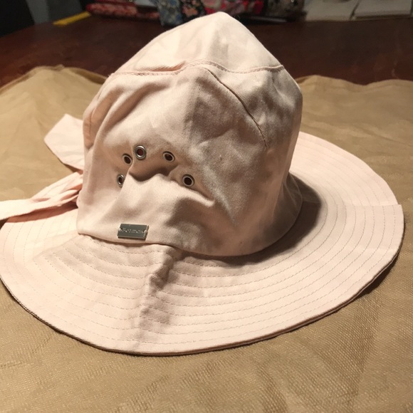 Betmar Lightweight Bucket Hat - Picture 8 of 16